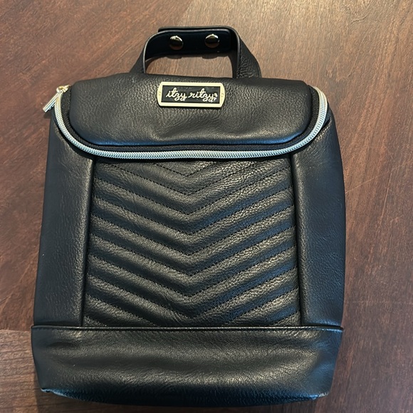 Itzy Ritzy Chill Like A Boss Bottle Bag in Jetsetter Black - Picture 6 of 10